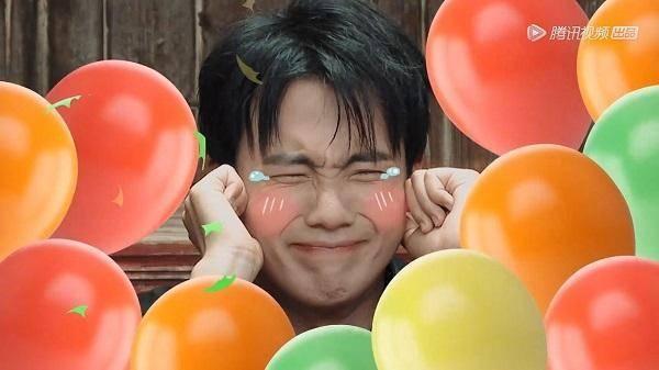 气球上天表情包,欢乐无限表情包来袭！